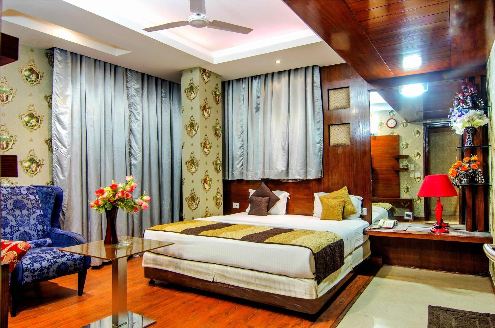 Hotel Omega Residency Nuova Delhi Esterno foto